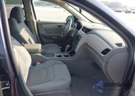 2015 Chevrolet Traverse Ls z USA, uszkodzony, nr VIN 1GNKRFEDXFJ346323